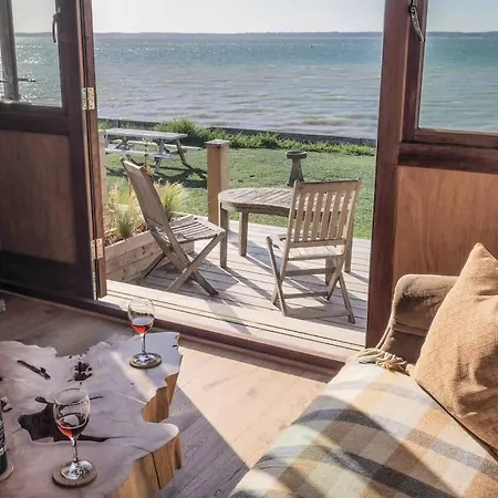 Little Tern, Beachside Chalet 6, Access To Beach Cowes  Exterior photo