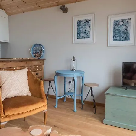 Little Tern, Beachside Chalet 6, Access To Beach Cowes  Exterior photo