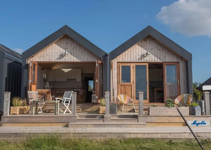 Little Tern, Beachside Chalet 6, Access To Beach